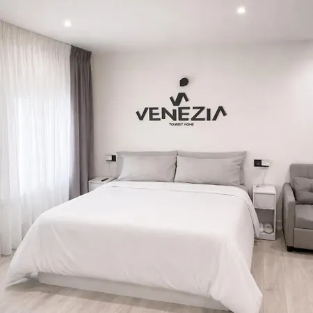 公寓 Venezia Tourist *